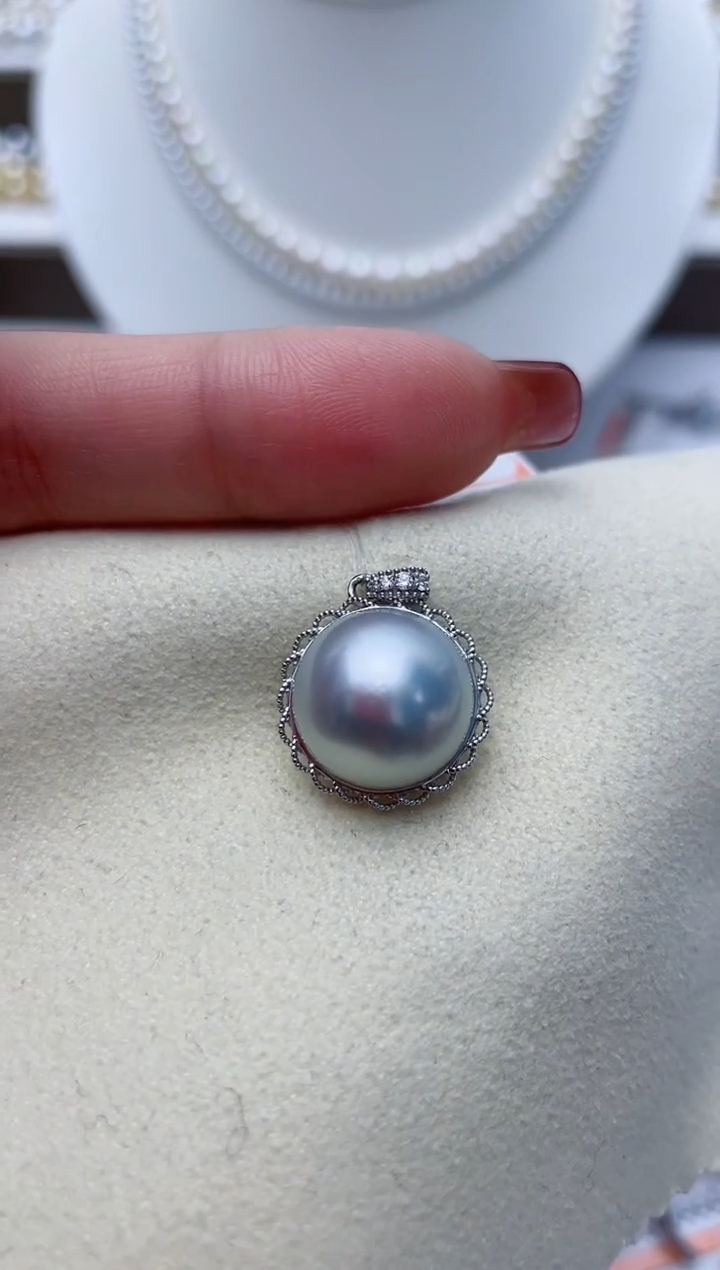 【闪购商品】海水珍珠颈饰18K金镶嵌W97