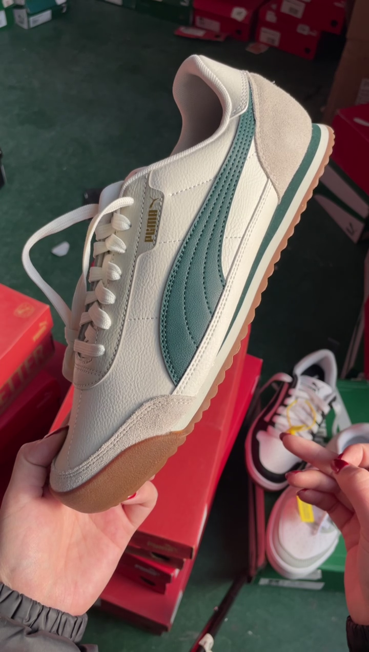 彪马时尚休闲运动鞋42.5M  BB33