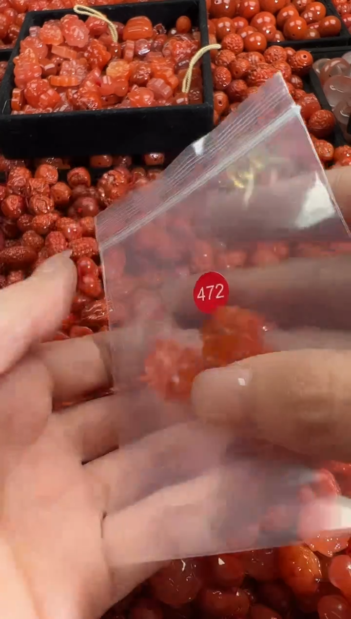 颈饰未镶嵌南红玛瑙1