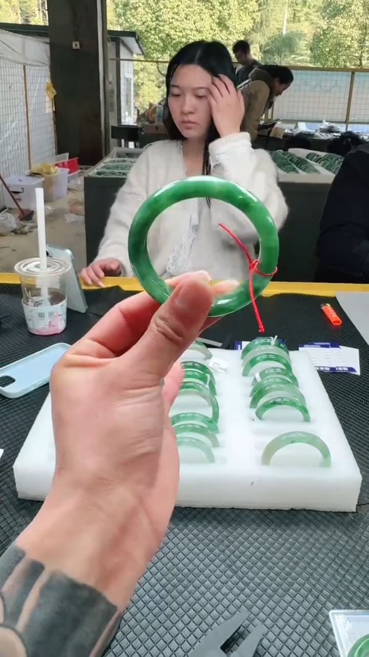 【闪购商品】石英质玉手镯未镶嵌1-天然非洲翠手镯