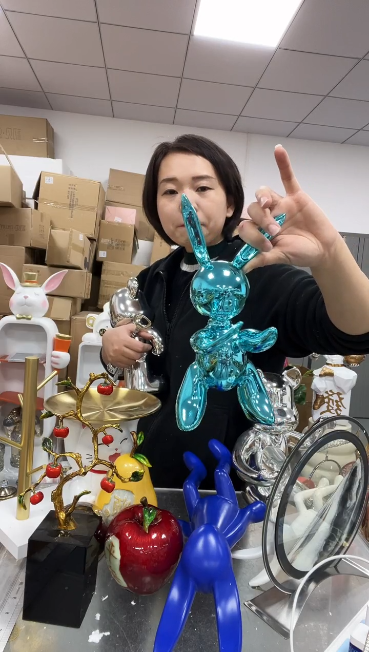 【闪购商品】悦美潮酷兔摆件（电镀蓝）