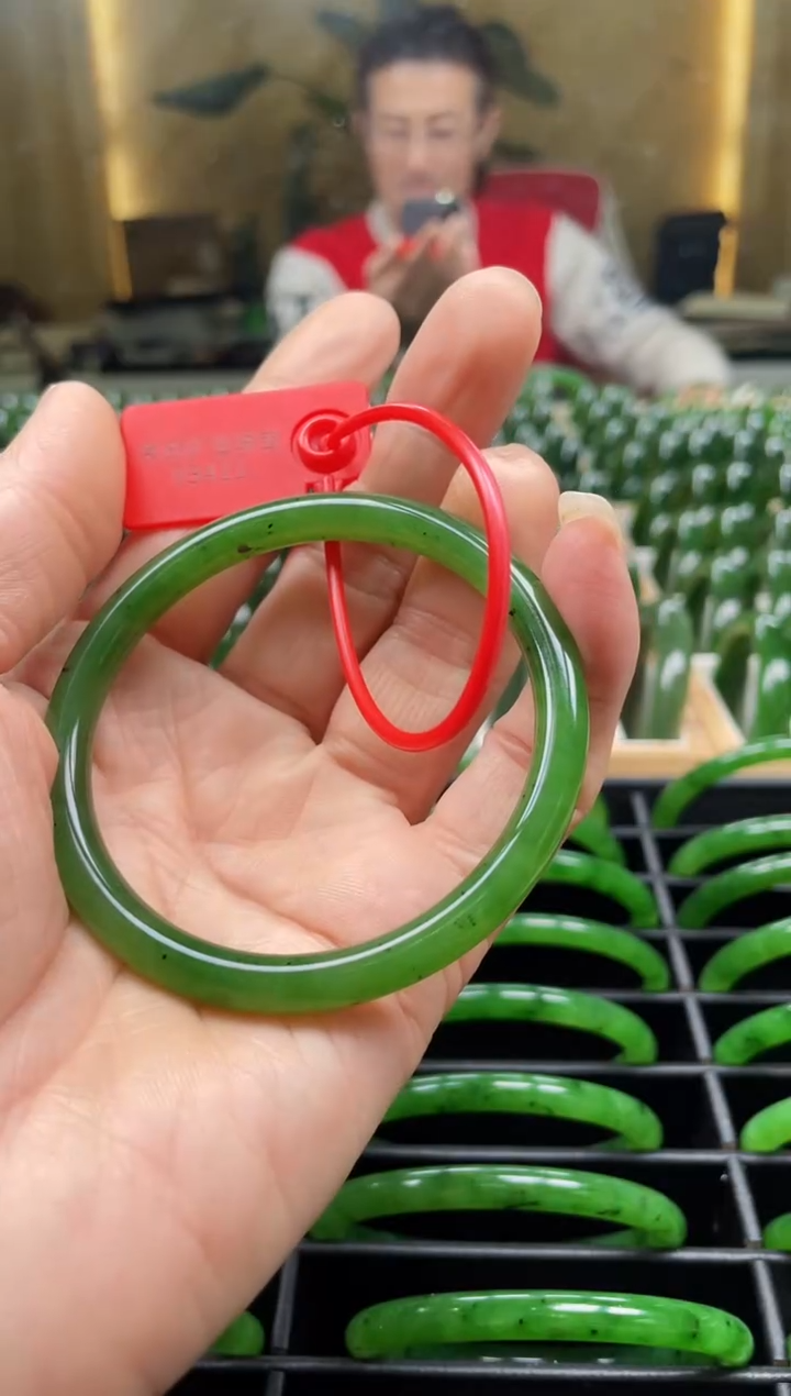 【闪购商品】和田玉（碧玉）手镯未镶嵌411