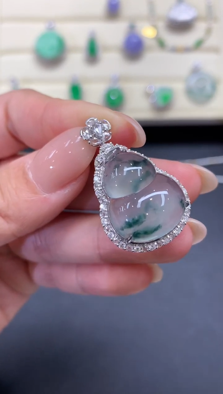 【闪购商品】翡翠颈饰18K金镶嵌Q697