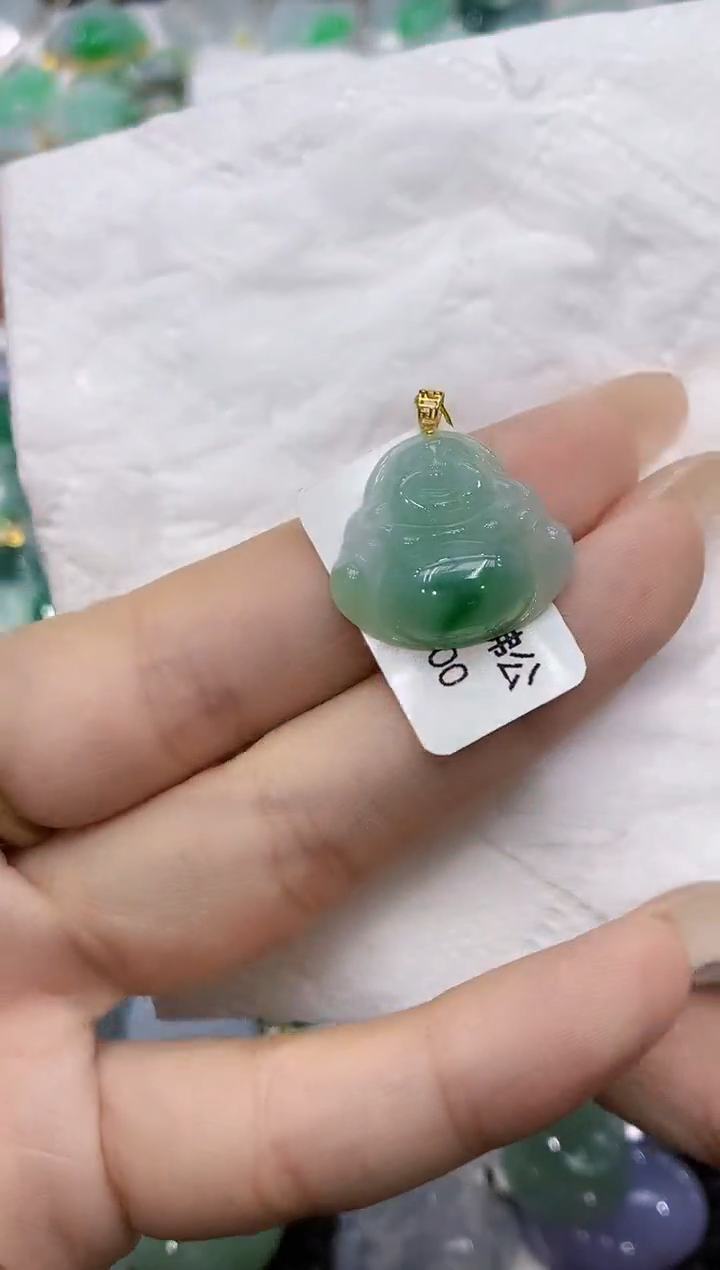 颈饰18K金镶嵌翡翠111111111111