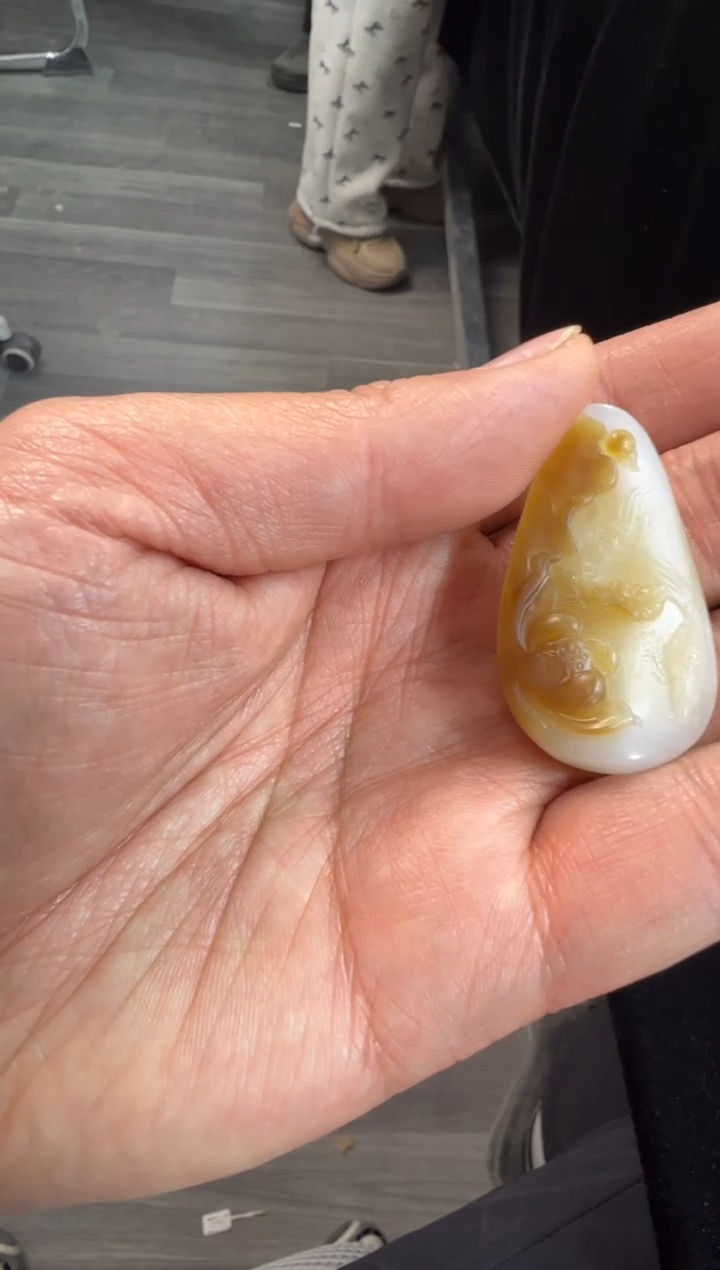 吊坠(不含链)未镶嵌和田玉金山糖白挂件