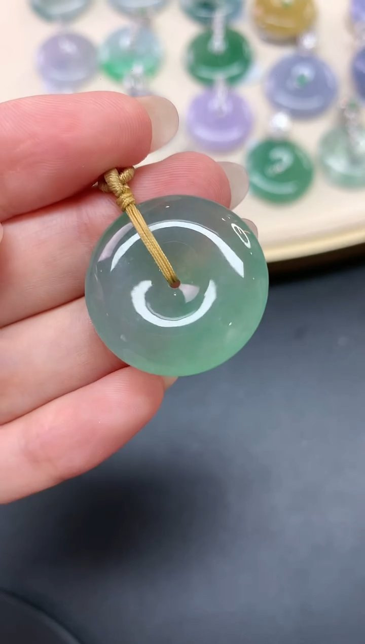 翡翠未镶嵌吊坠(不含链)A279|2800