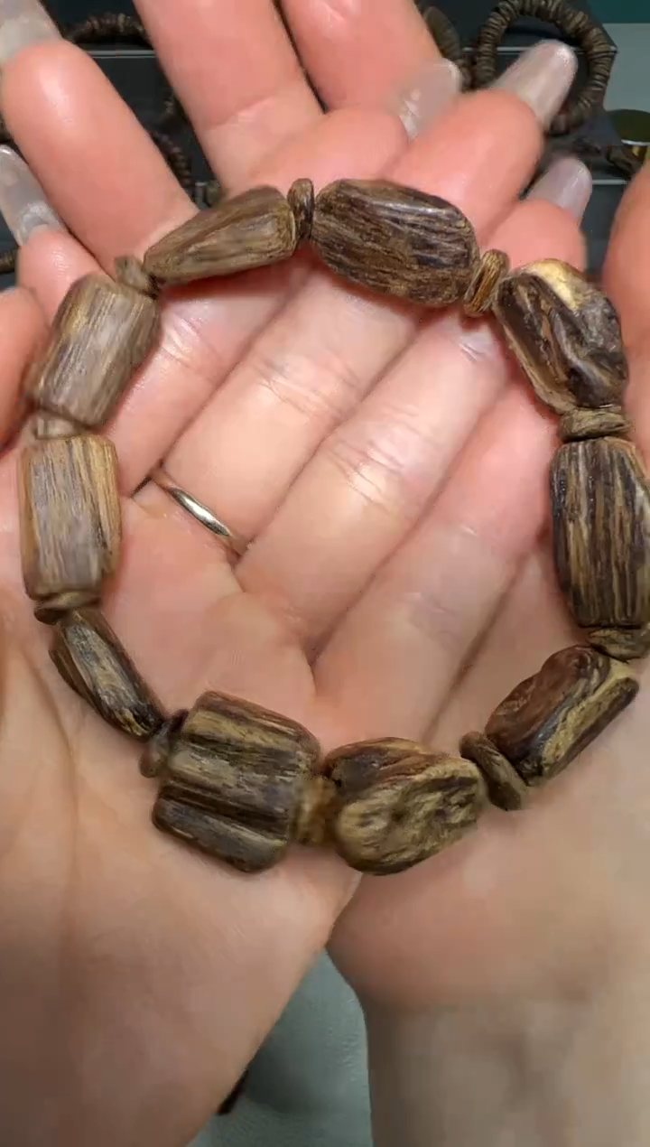 【闪购商品】沉香手串达拉干随型九分沉手串11克