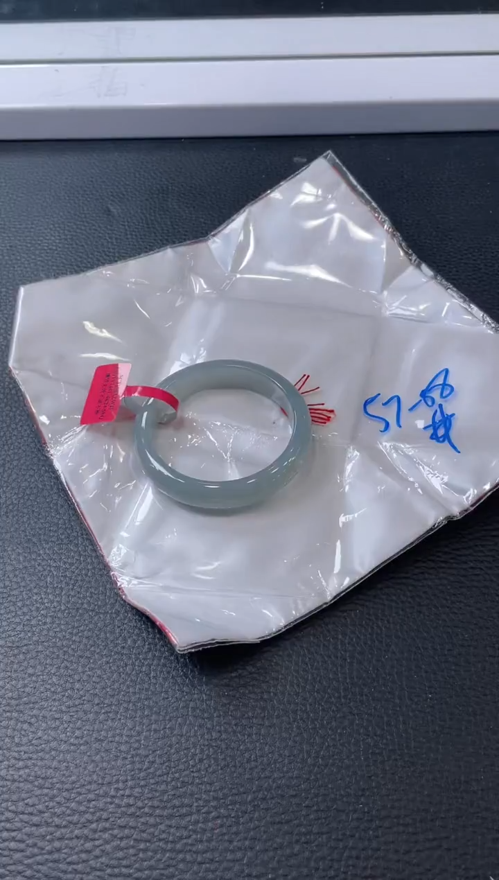 【闪购商品】翡翠手镯未镶嵌手镯