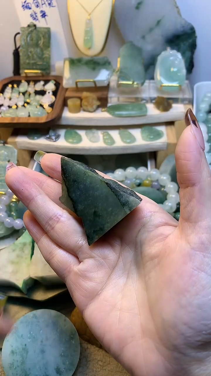 未镶嵌挂件翡翠缅甸A货翡翠,没有运费险,有纹有裂