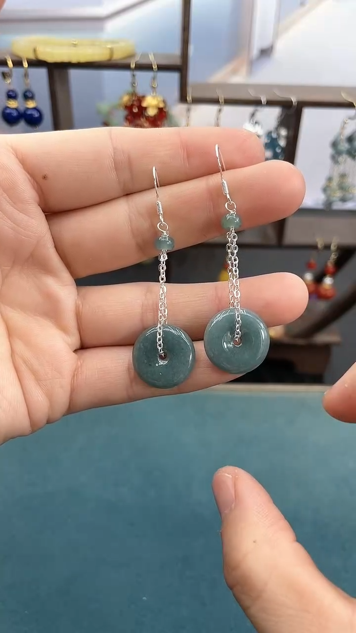 14K金镶嵌翡翠耳饰蓝水平安扣耳钩