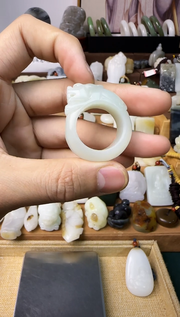 【闪购商品】和田玉颈饰未镶嵌戒圈