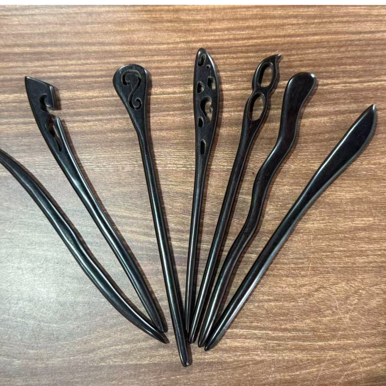 紫光檀发簪手工雕刻