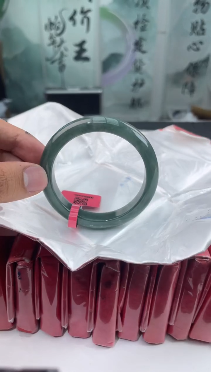 翡翠未镶嵌手镯16翡翠手镯