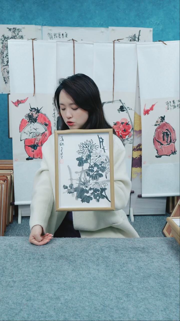 【闪购商品】国画10寸本土老师木质摆台 