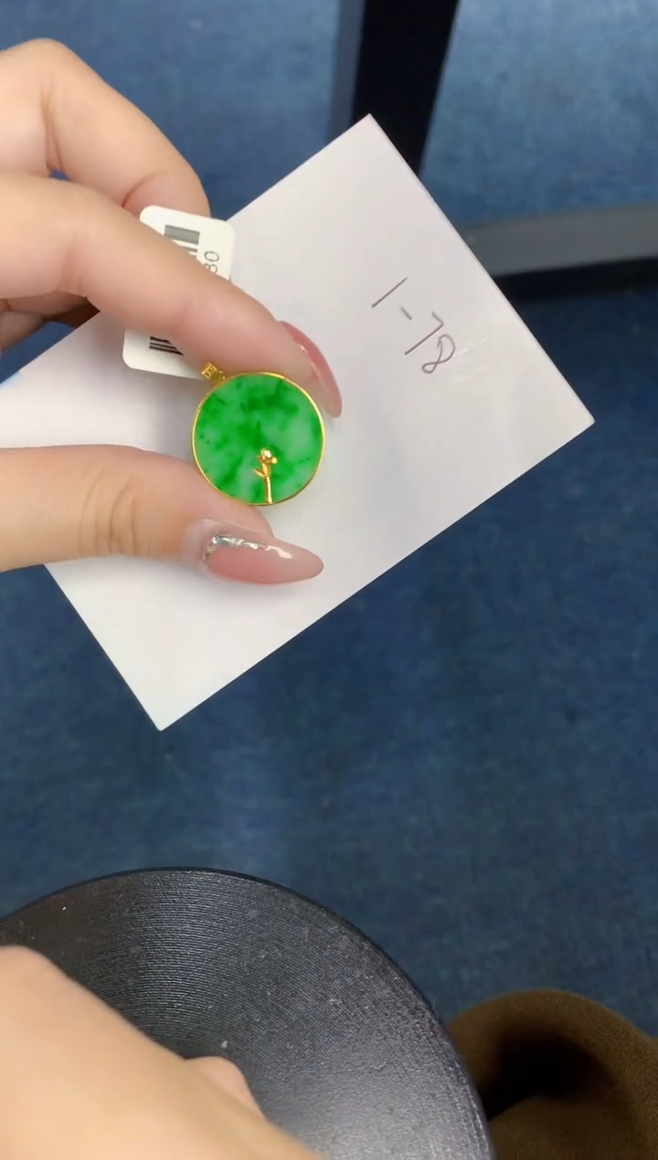 【闪购商品】翡翠颈饰18K金镶嵌000000000