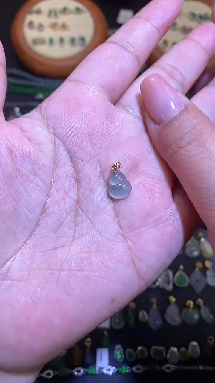 【闪购商品】翡翠吊坠(不含链)18K金镶嵌1