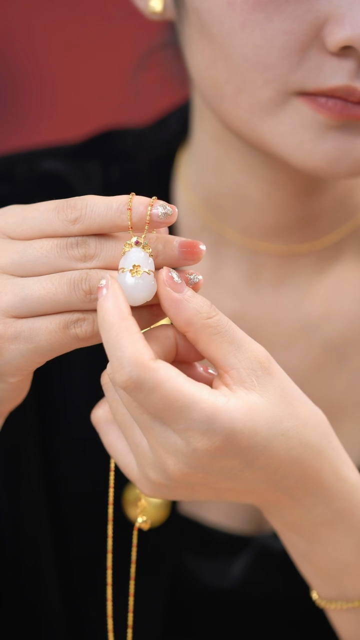 【闪购商品】和田玉吊坠18K金镶嵌高货白玉貔貅0000362