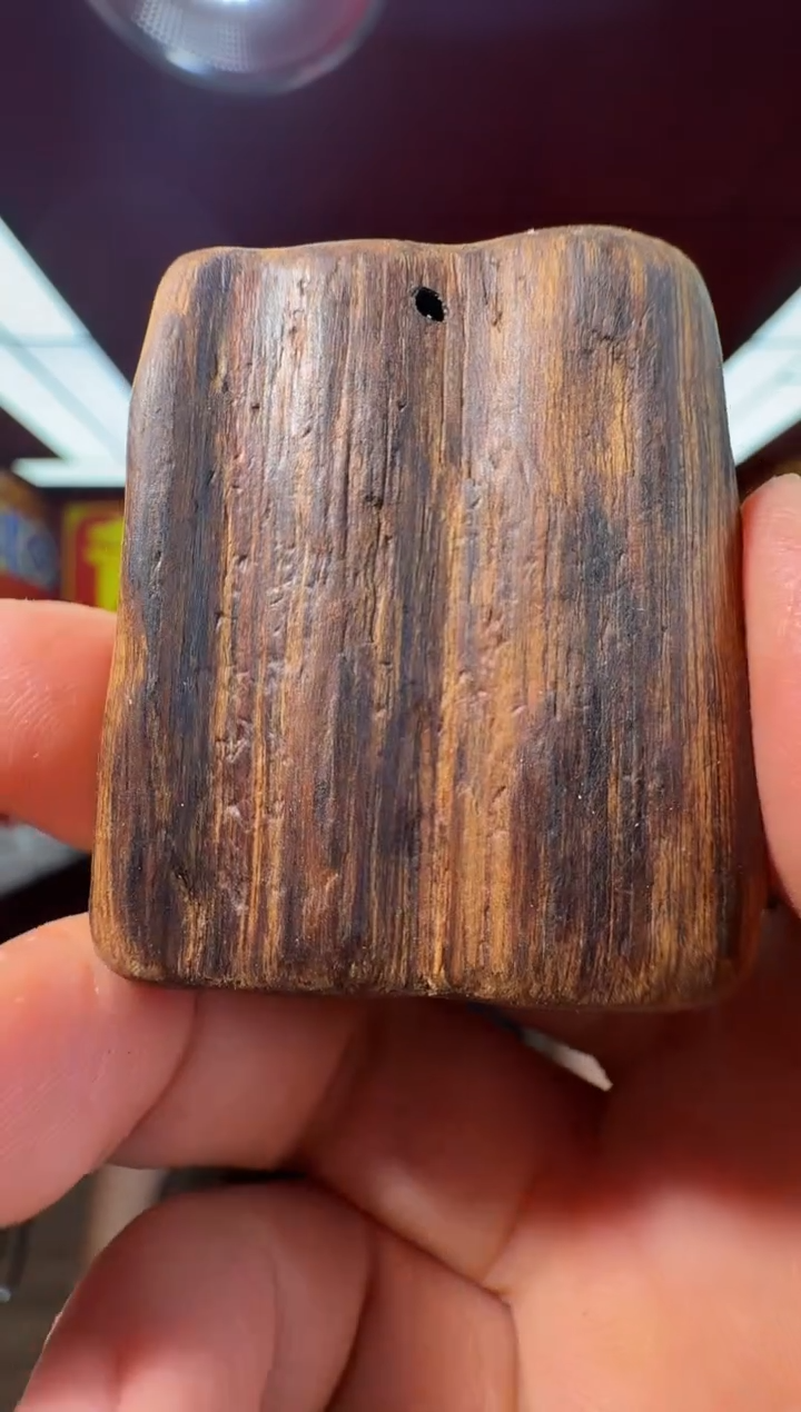 沉香吊坠d30都彭多样性发一