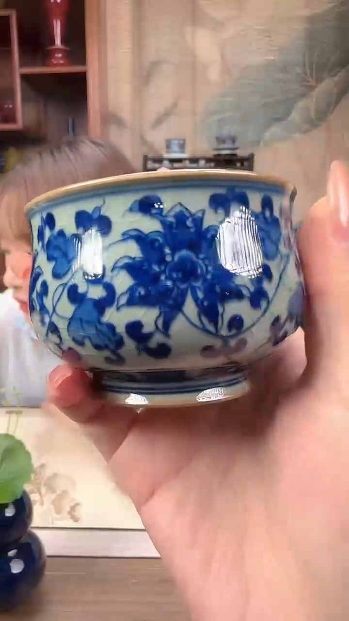 杯子一品德窑柴窑青花缠枝炉式杯满开片