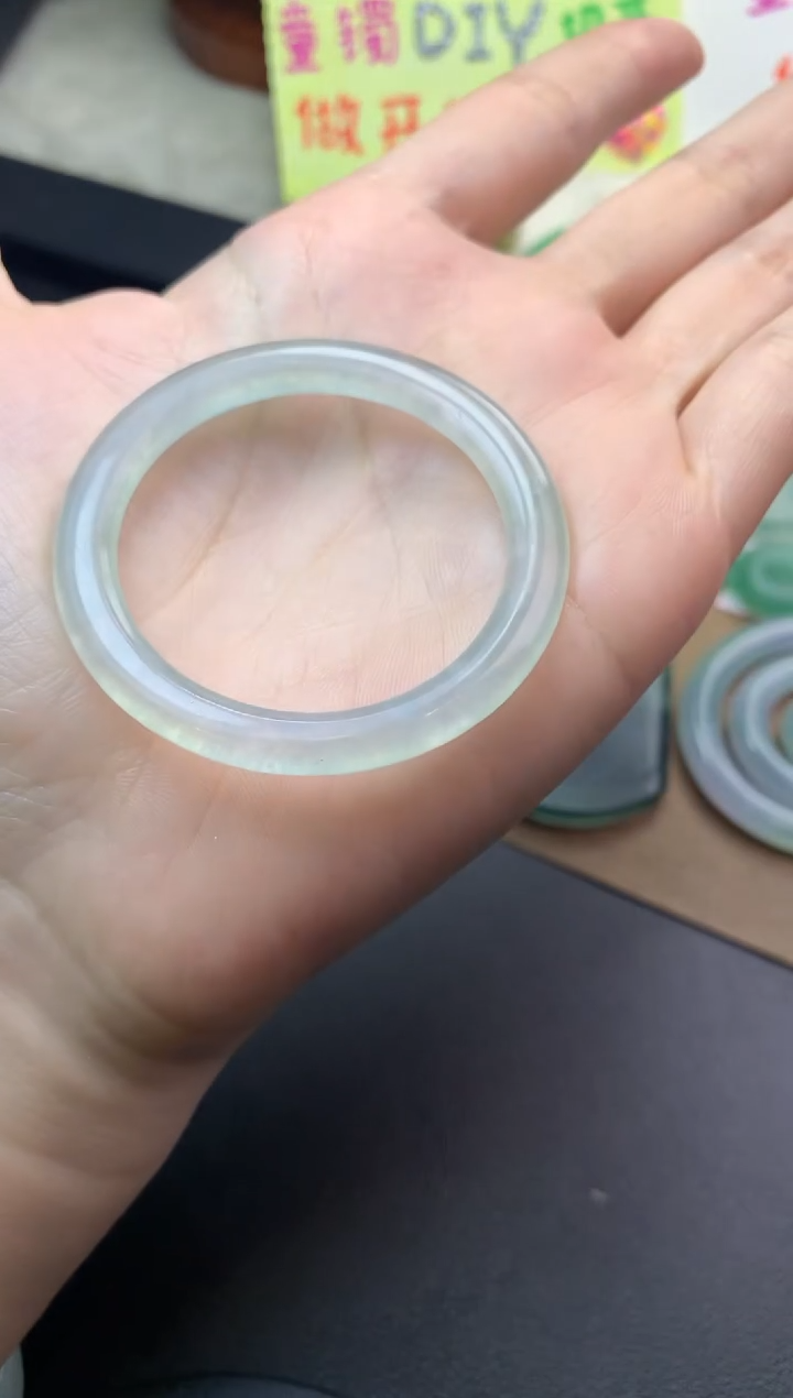 未镶嵌定制翡翠毛货