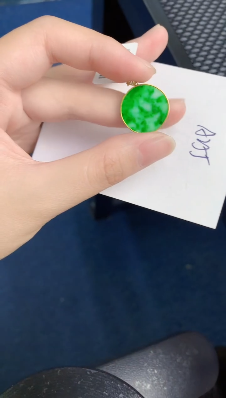 【闪购商品】翡翠颈饰18K金镶嵌0000000000