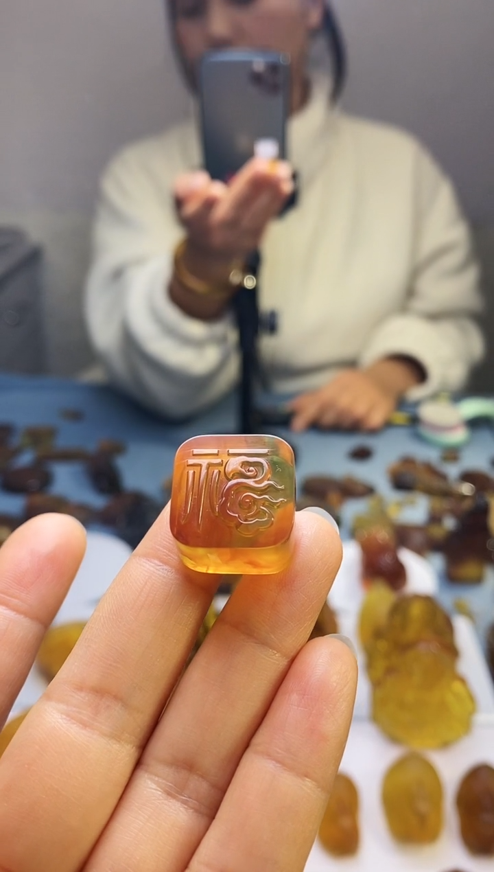 【闪购商品】琥珀颈饰未镶嵌HP97-34（鸿福）小手机挂