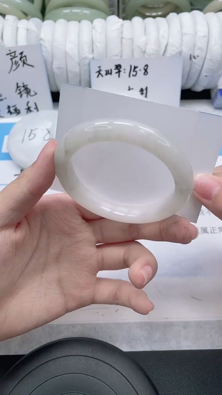 未镶嵌手镯石英质玉154-54/55