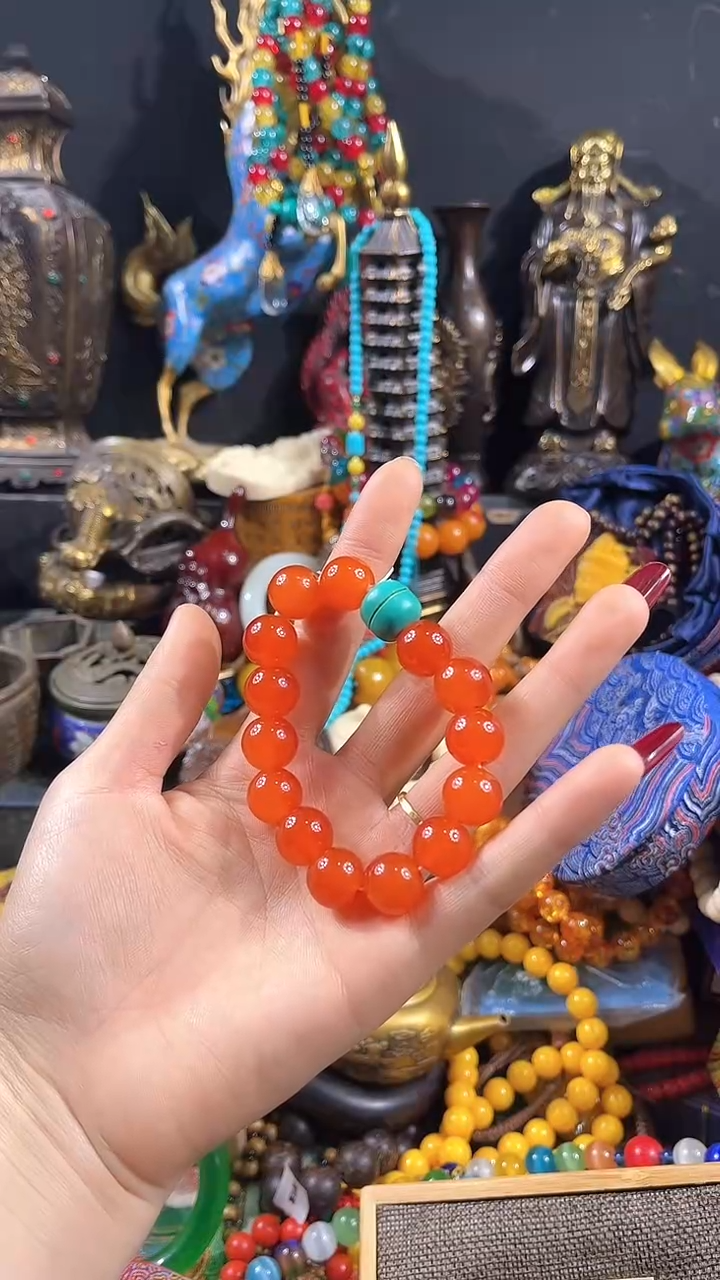 【闪购商品】和田玉手串未镶嵌【闪购商品】红色珠子和田玉手串