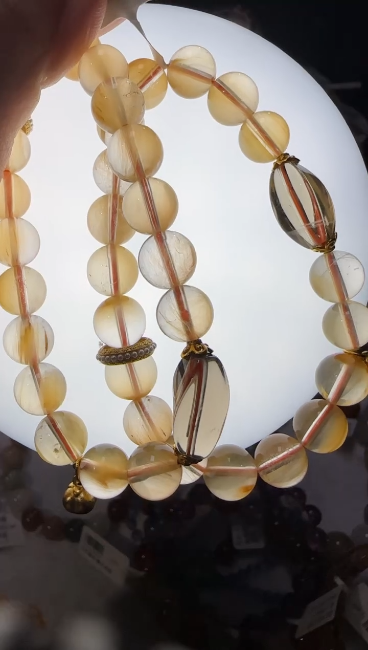 【闪购商品】水晶手串未镶嵌兔毛恋荷设计手串多样发一 Z20404成