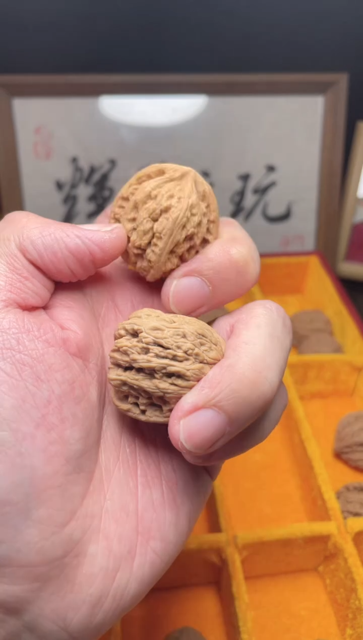 【闪购商品】文玩核桃把件承德密纹尺寸33-34