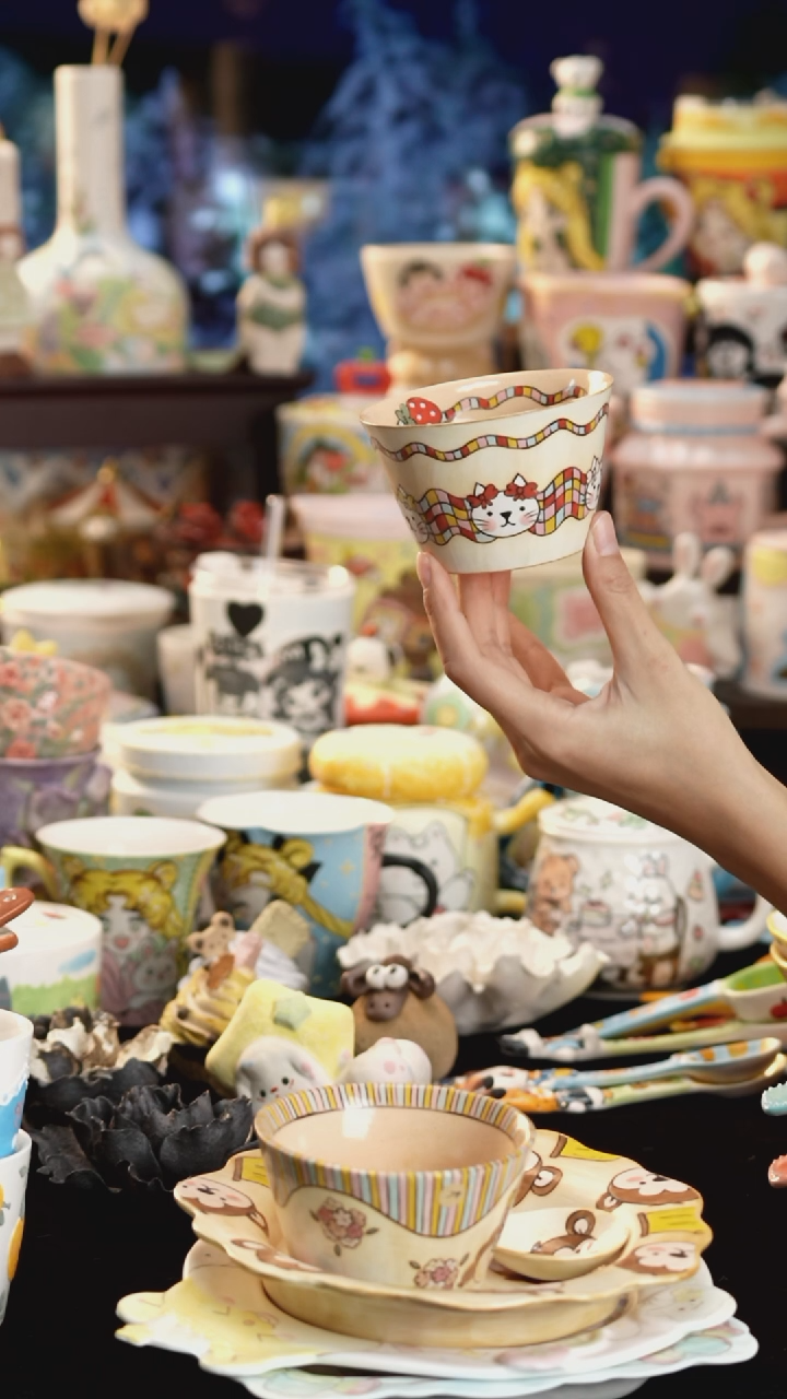 摆件陶景德镇釉下彩手绘设计师款陶瓷