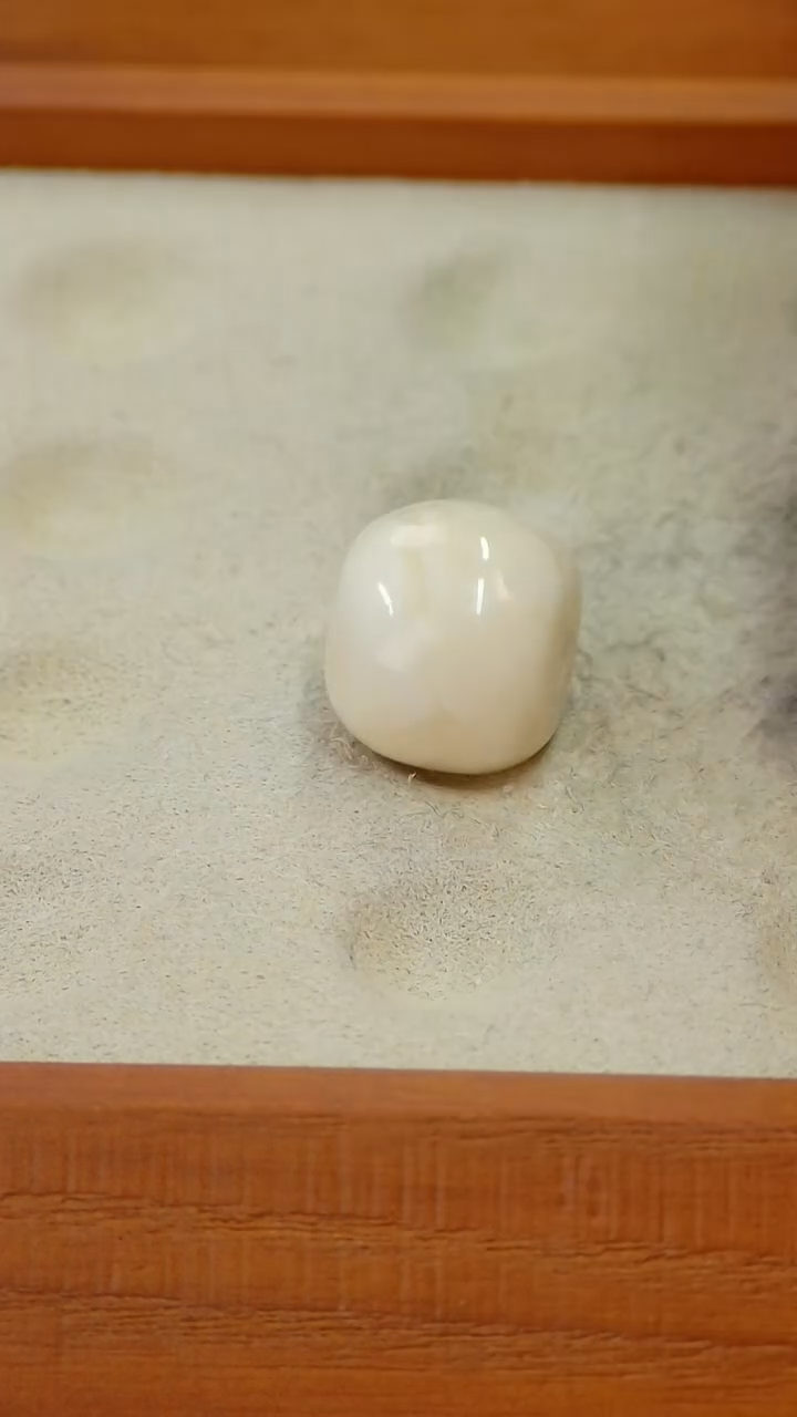 【闪购商品】蜜蜡裸石未镶嵌俄料微瑕