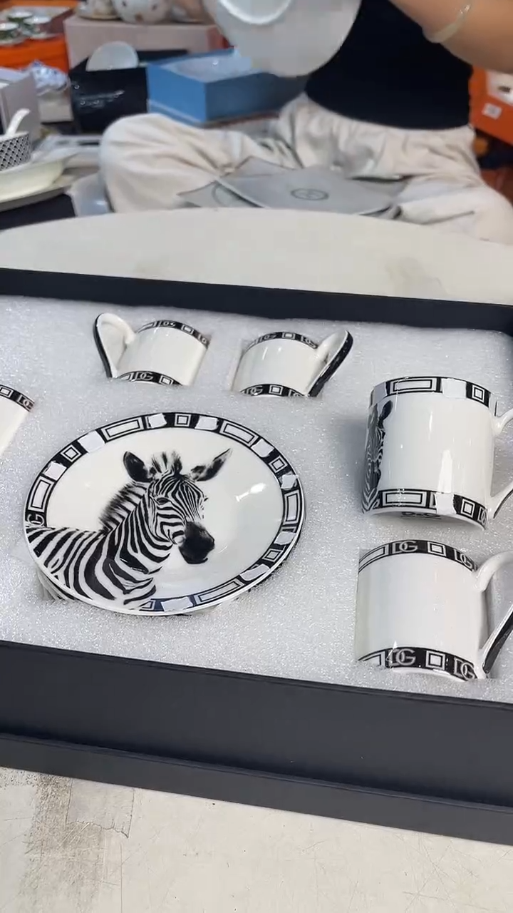 杯鸿辉家品牌瓷器，京东包邮！