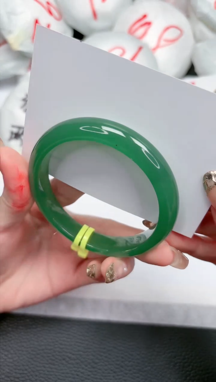 【闪购商品】石英质玉手镯未镶嵌121-57