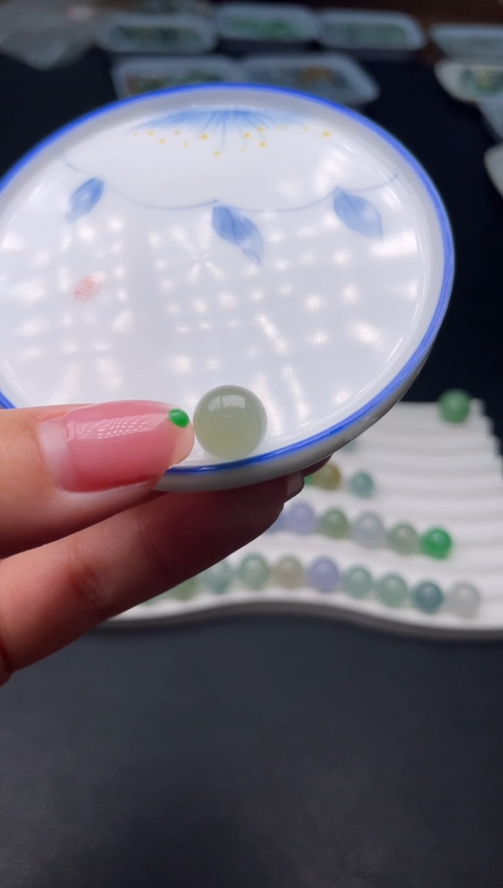 【闪购商品】翡翠颈饰未镶嵌啊A888