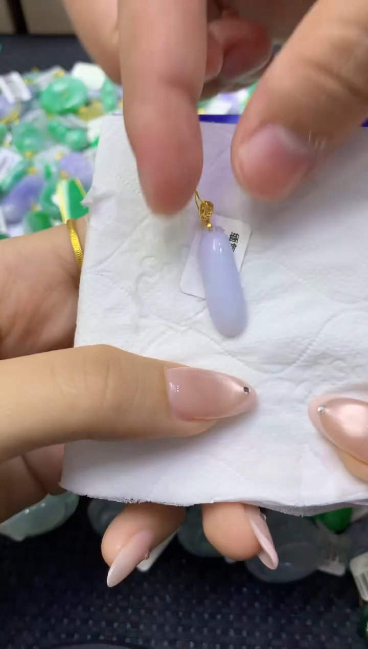 颈饰未镶嵌翡翠天然缅甸翡翠A货