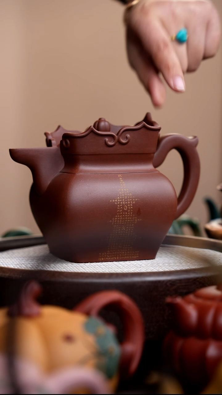 茶壶紫砂底槽清四方如意大僧帽微刻