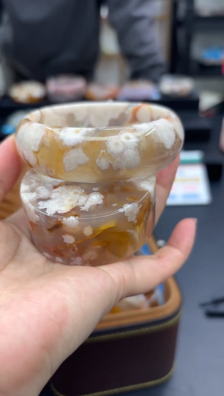 【闪购商品】石英质玉手镯未镶嵌C62(62圈赠送镯心)