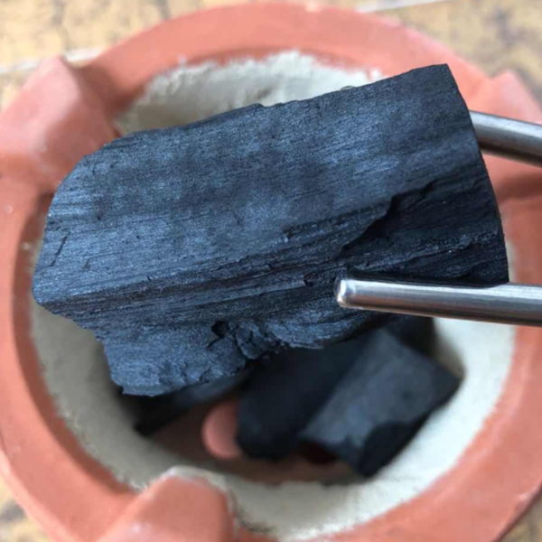 龙眼炭煮茶炭烧烤炭家里室内无烟高温耐烧炭果木炭橄榄功夫茶用碳