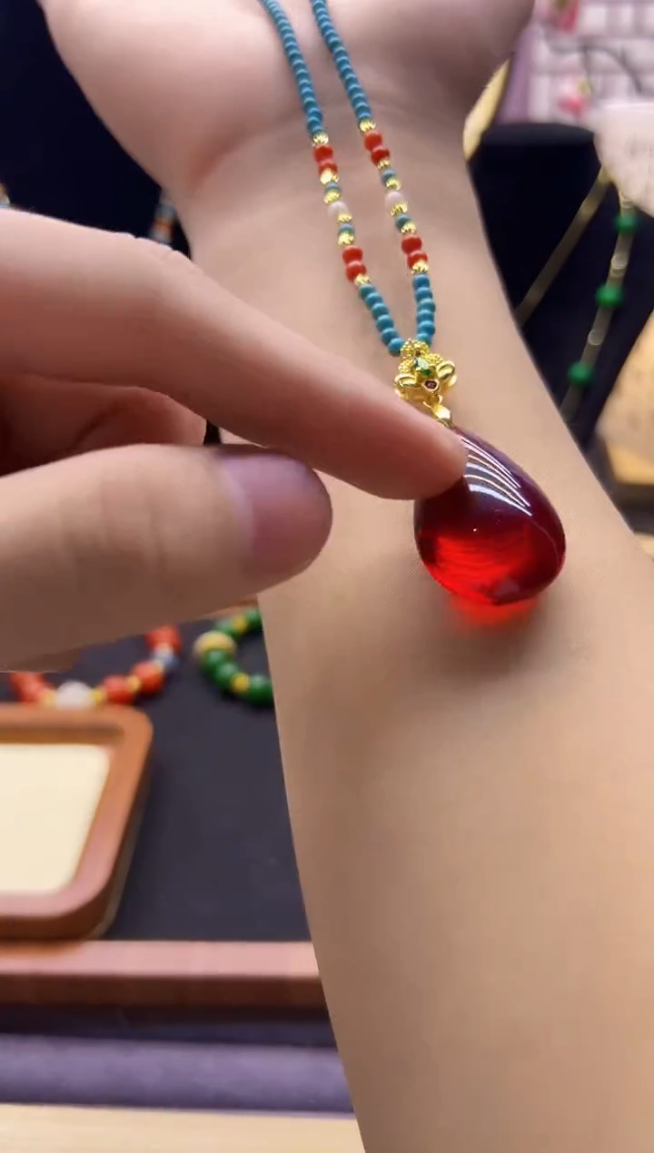 【闪购商品】血珀颈饰14K金镶嵌X299