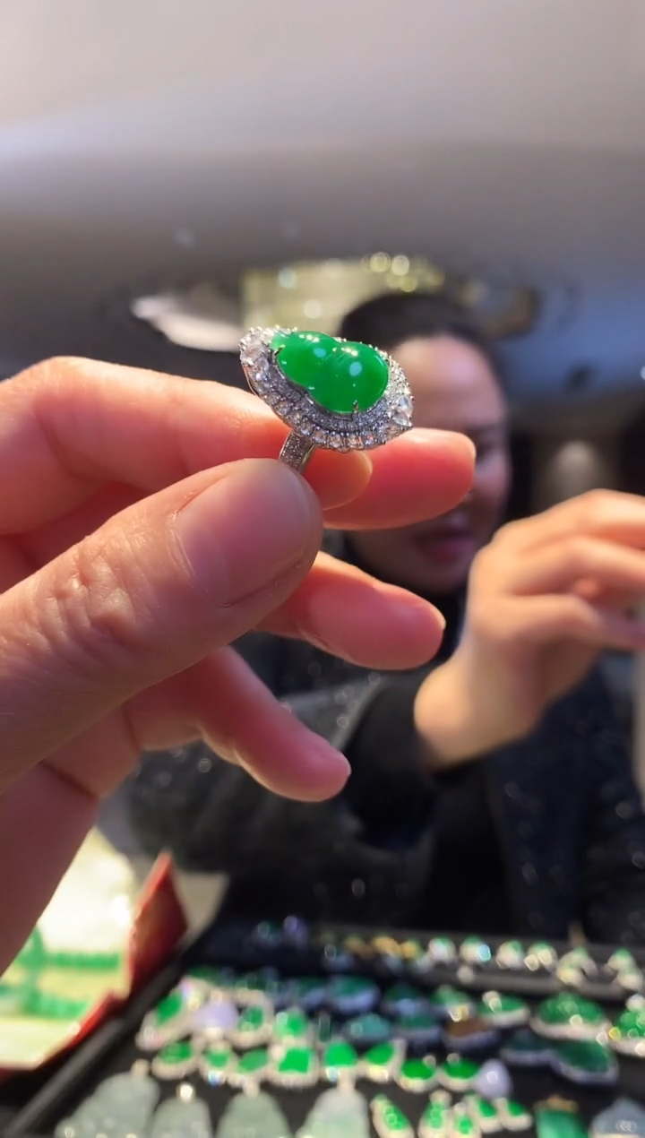 【闪购商品】翡翠戒指18K金镶嵌葫芦戒指