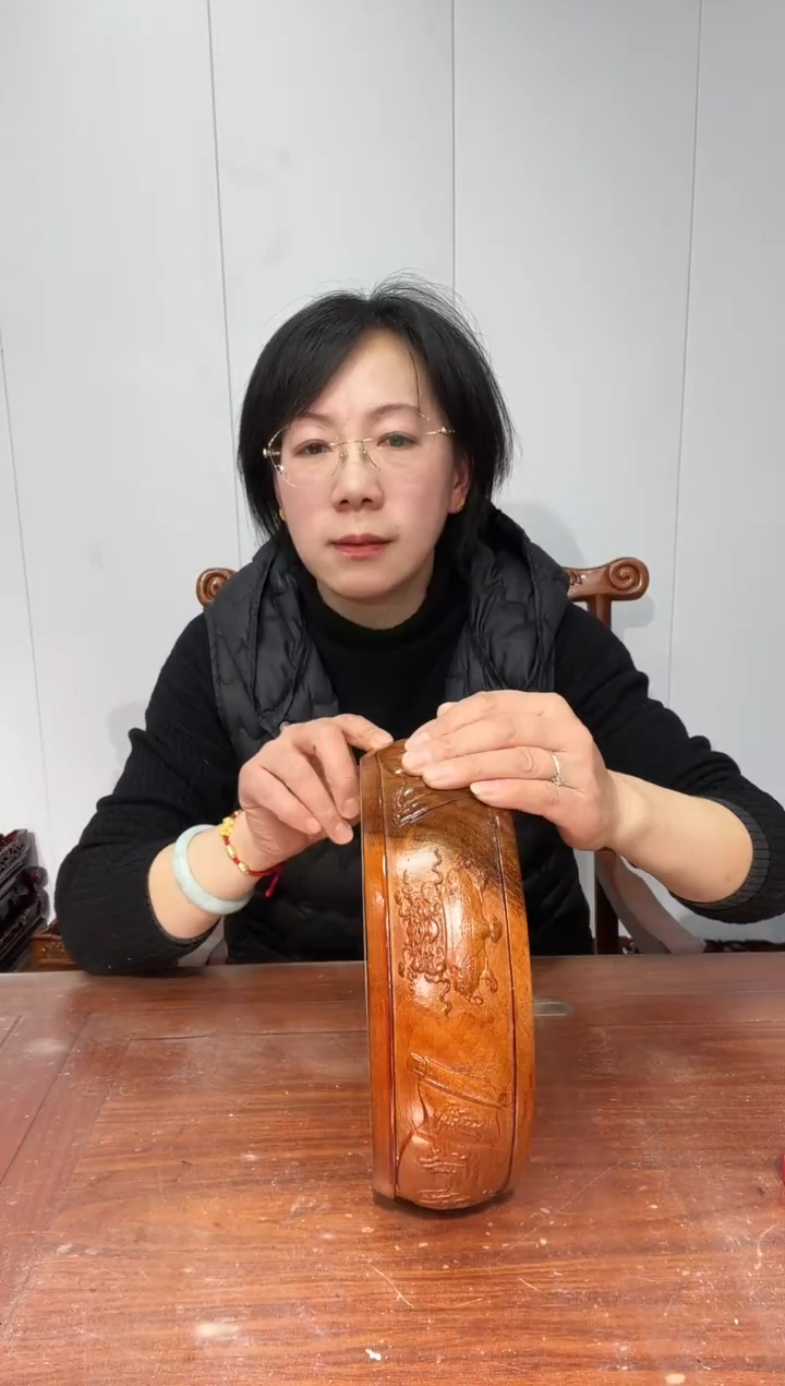 木老花圆形23*25.5*8 招财进宝