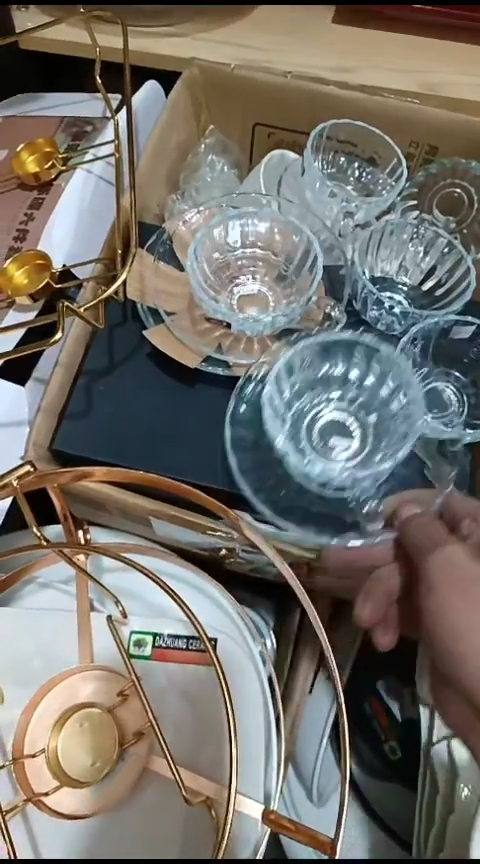 瓷=玻璃五杯五碟