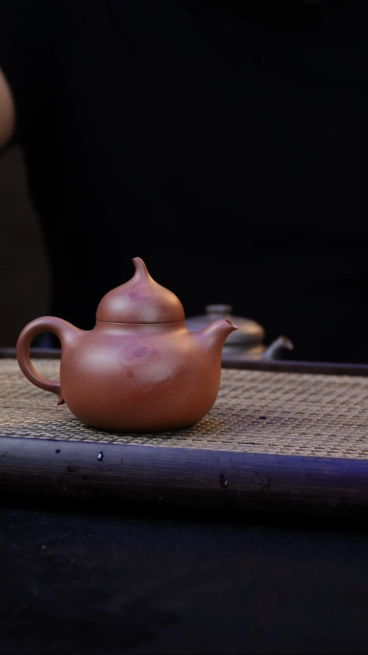 【闪购商品】紫砂茶壶茄瓜【约180cc】