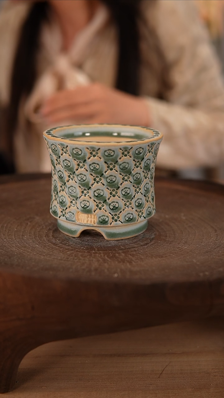 【闪购商品】红陶2-26-728默认有瑕口7.5