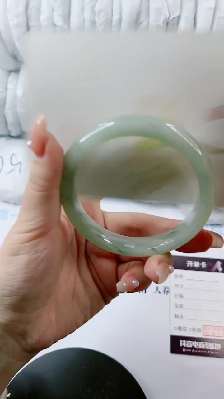 【闪购商品】石英质玉手镯未镶嵌0665880256-63多样性发货