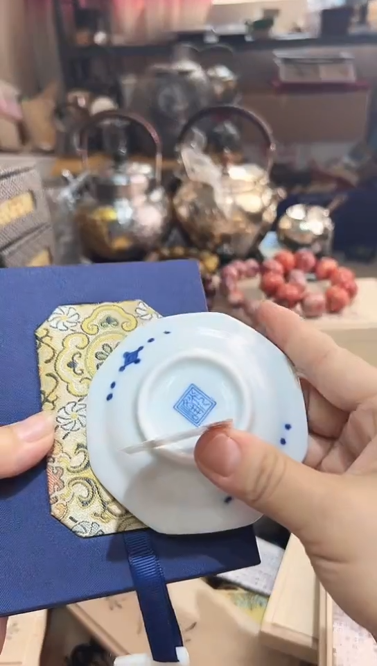 瓷片鬼*子438        