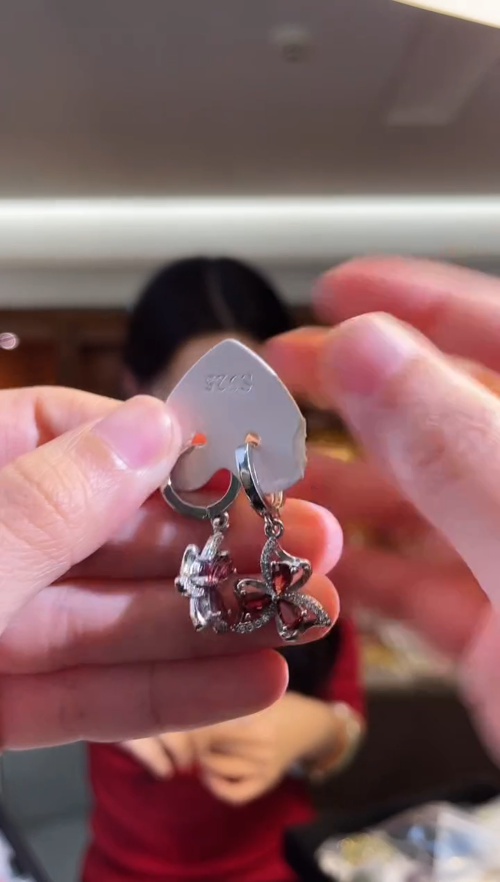 未镶嵌耳饰石榴石（多样性发一件）