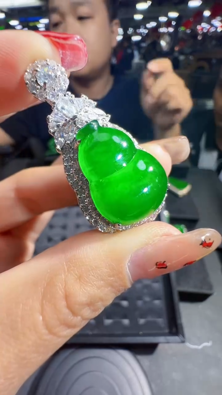 【闪购商品】定制翡翠未镶嵌葫芦商品多样性发货1