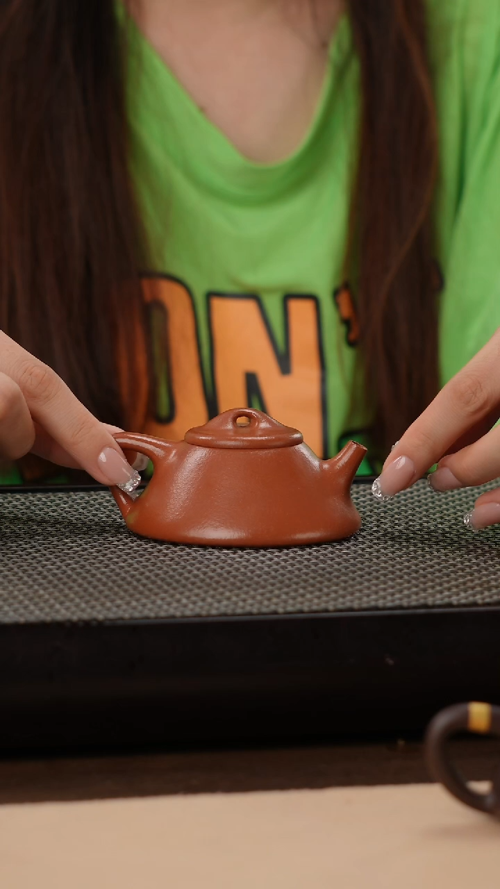 茶壶紫砂超精工金降坡纳底合瓢110cc